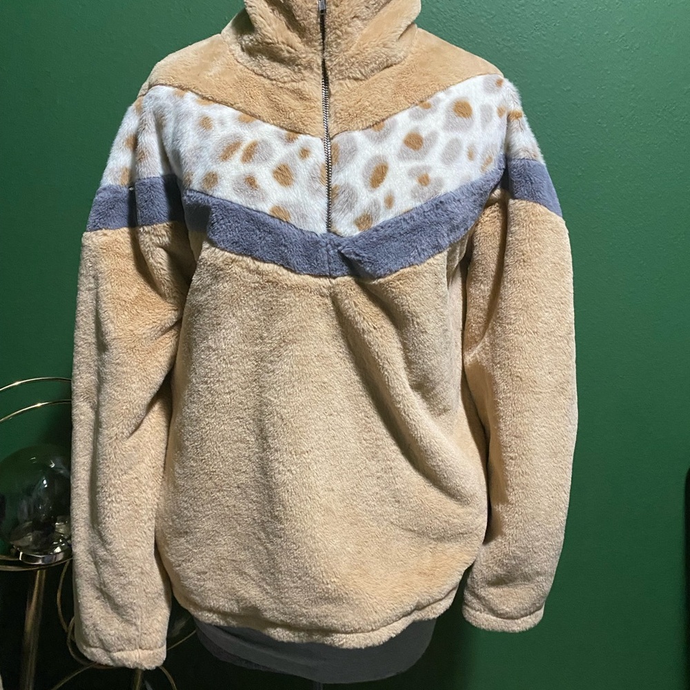 Cozy Tan and Grey Fleece Pullover